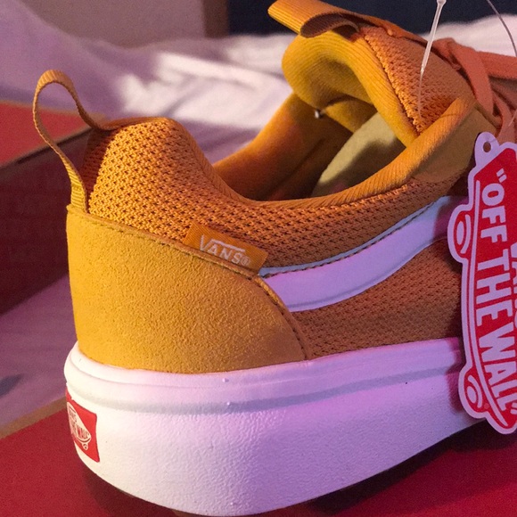 vans ultrarange sunflower